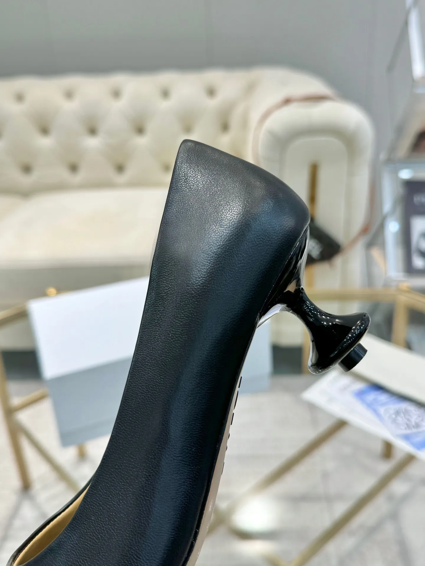 💕💕Factory direct selling price p640💕💕 LOEWE‼ ️ New arrival‼ ️Imported genuine leather sole Loewe 2024/aw early spring latest catwalk color diamond series catwalk style 😘😘😘 Upper: imported super soft sheepskin lining: imported water-dyed sheepskin Outsole: original molded injection molded leather outsole Heel: original molded 1:1 Heel height: 5.5cm Size: 35-39 (40/41/42/43 custom-made, non-refundable)